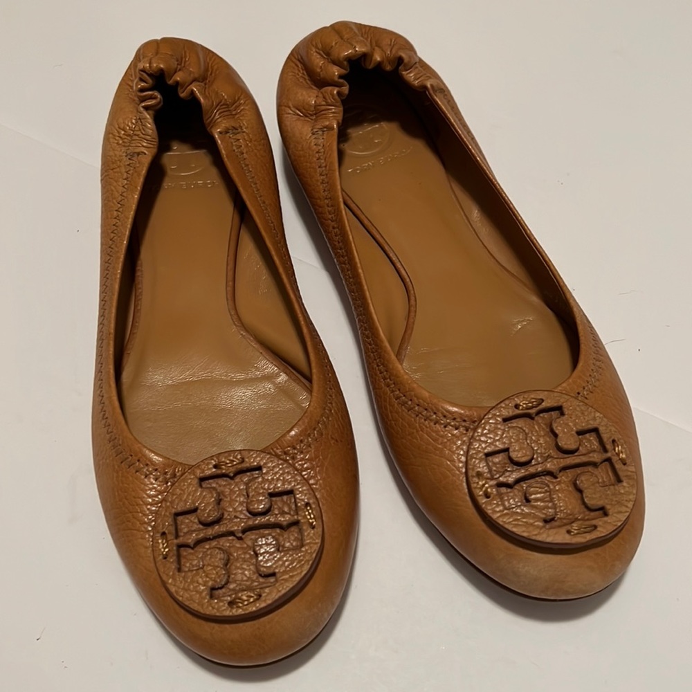 Tory Burch flats in tan color size 9
